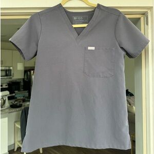 FIGS SCRUBS SET - color Charcoal. Great condition!